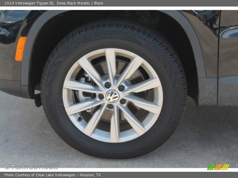 Deep Black Metallic / Black 2014 Volkswagen Tiguan SE
