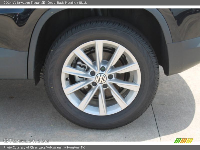 Deep Black Metallic / Black 2014 Volkswagen Tiguan SE