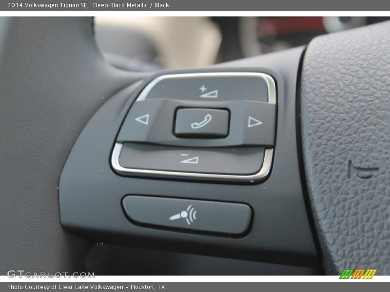 Deep Black Metallic / Black 2014 Volkswagen Tiguan SE