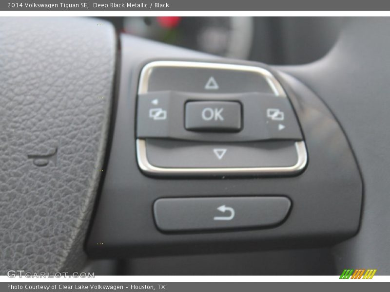 Deep Black Metallic / Black 2014 Volkswagen Tiguan SE