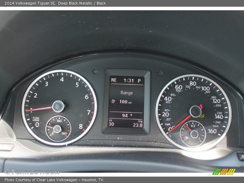 Deep Black Metallic / Black 2014 Volkswagen Tiguan SE