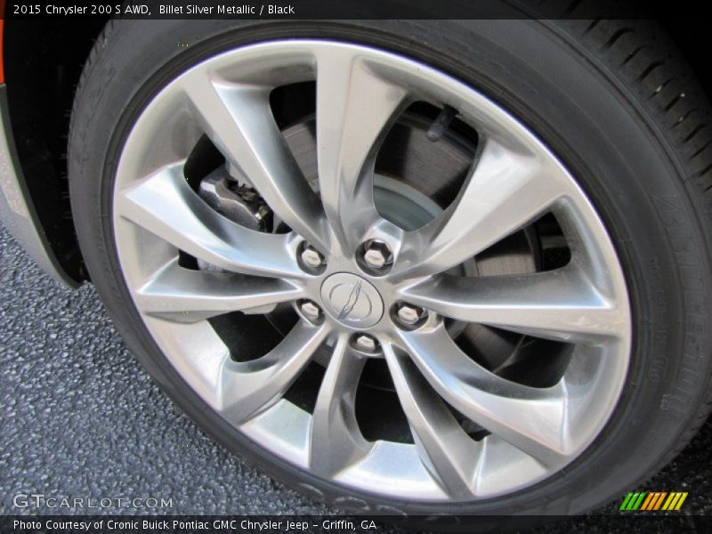  2015 200 S AWD Wheel