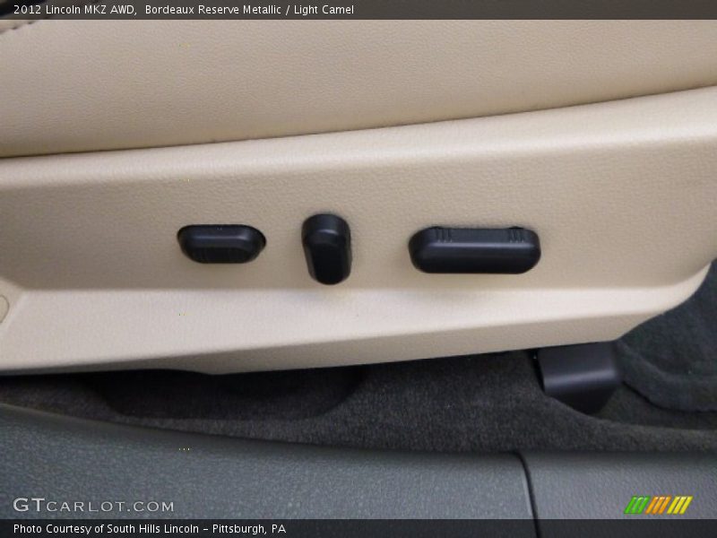 Bordeaux Reserve Metallic / Light Camel 2012 Lincoln MKZ AWD