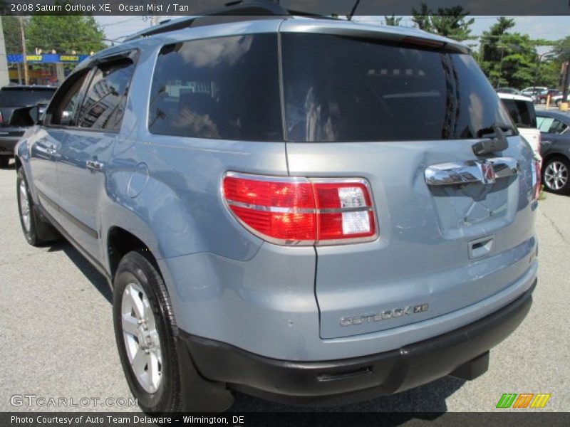 Ocean Mist / Tan 2008 Saturn Outlook XE