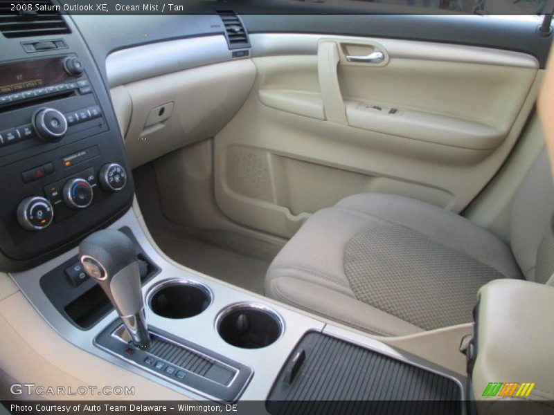 Ocean Mist / Tan 2008 Saturn Outlook XE