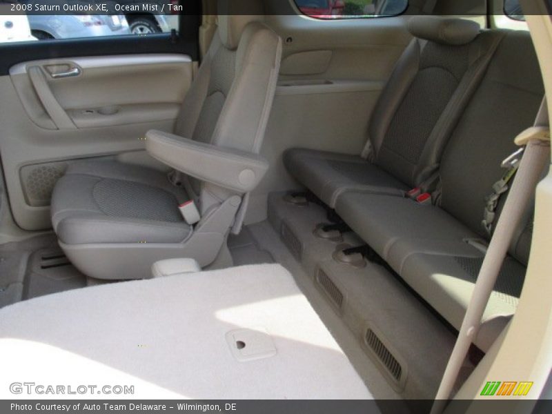 Ocean Mist / Tan 2008 Saturn Outlook XE