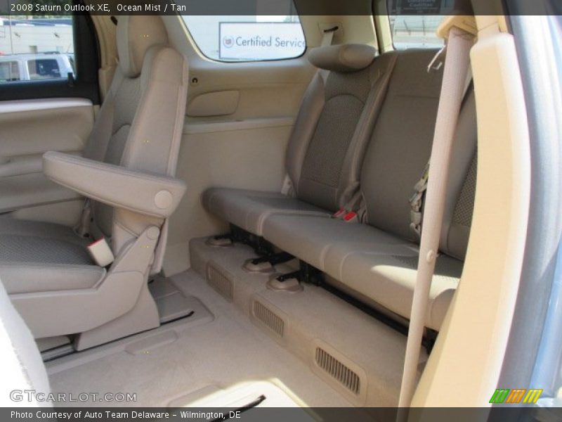 Ocean Mist / Tan 2008 Saturn Outlook XE