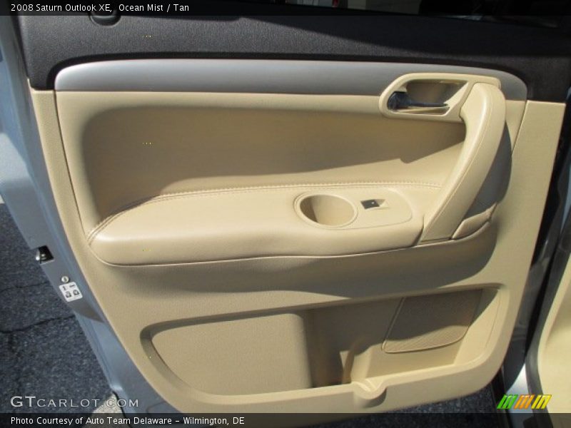 Ocean Mist / Tan 2008 Saturn Outlook XE