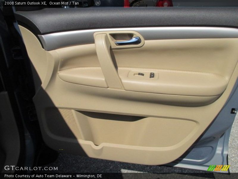 Ocean Mist / Tan 2008 Saturn Outlook XE