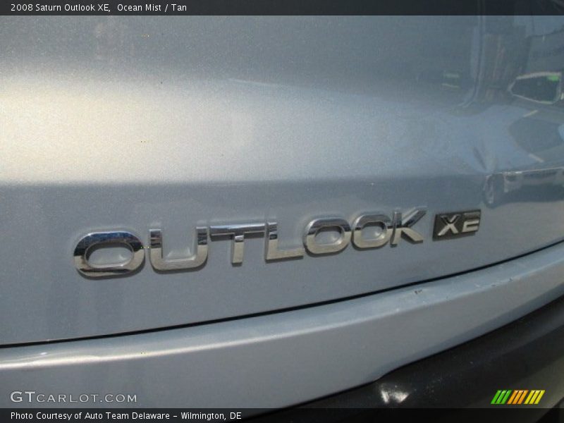 Ocean Mist / Tan 2008 Saturn Outlook XE