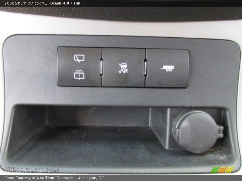 Ocean Mist / Tan 2008 Saturn Outlook XE