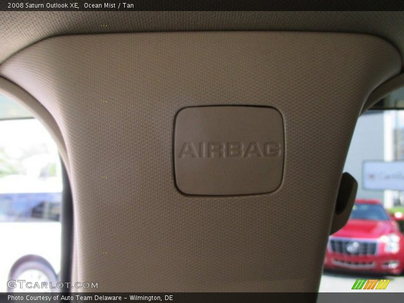 Ocean Mist / Tan 2008 Saturn Outlook XE