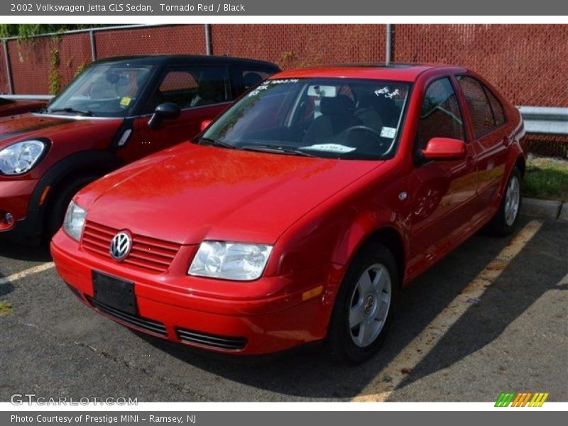 Tornado Red / Black 2002 Volkswagen Jetta GLS Sedan