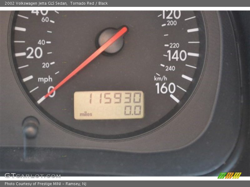 Tornado Red / Black 2002 Volkswagen Jetta GLS Sedan