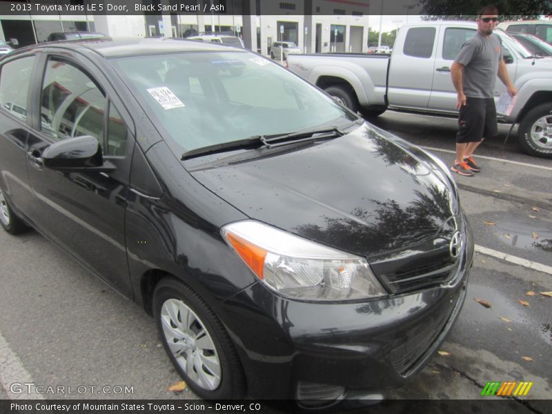 Black Sand Pearl / Ash 2013 Toyota Yaris LE 5 Door