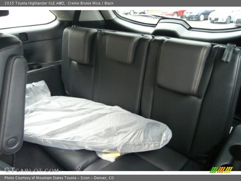 Creme Brulee Mica / Black 2015 Toyota Highlander XLE AWD