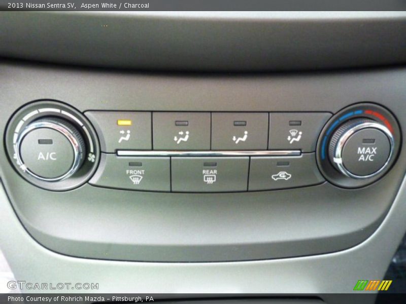Aspen White / Charcoal 2013 Nissan Sentra SV