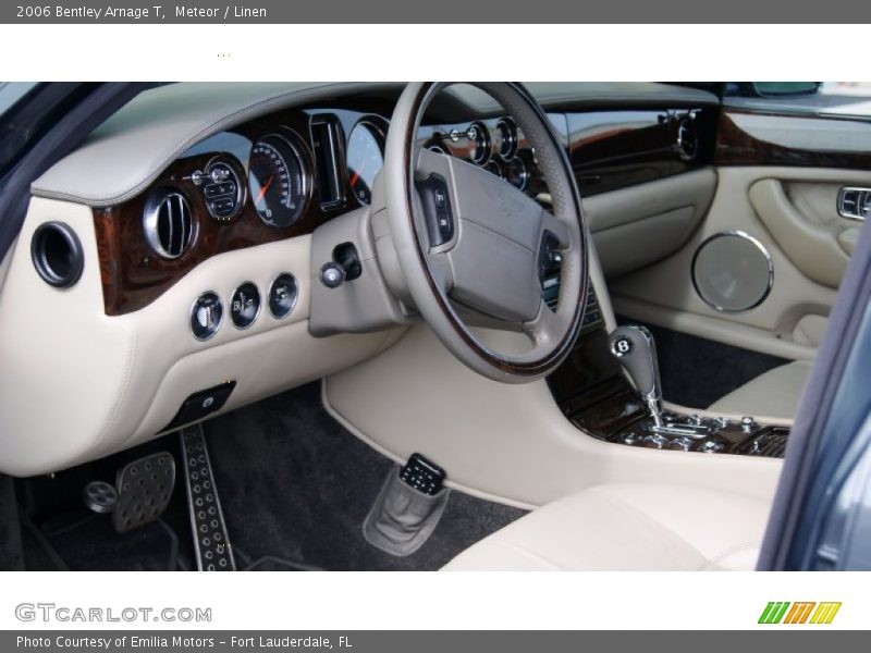 Meteor / Linen 2006 Bentley Arnage T