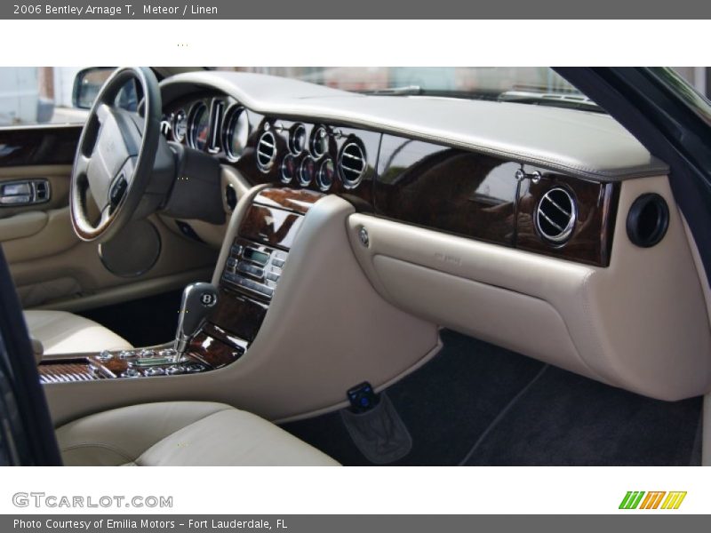 Meteor / Linen 2006 Bentley Arnage T