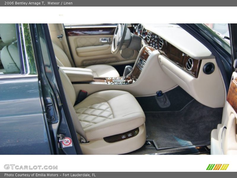 Meteor / Linen 2006 Bentley Arnage T