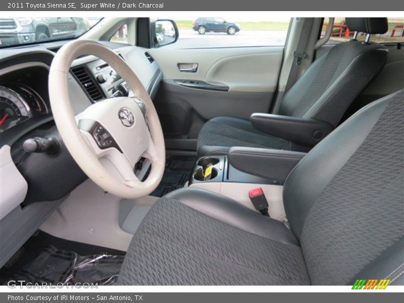 Super White / Dark Charcoal 2011 Toyota Sienna SE