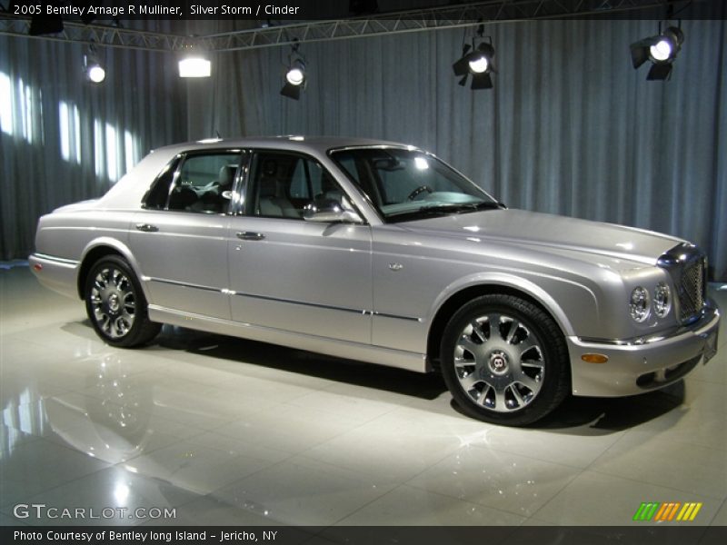 2005 Bentley Arnage R Mulliner, Silver Storm / Cinder/Burr Walnut, Front Right - 2005 Bentley Arnage R Mulliner