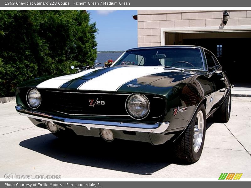 Front 3/4 View of 1969 Camaro Z28 Coupe