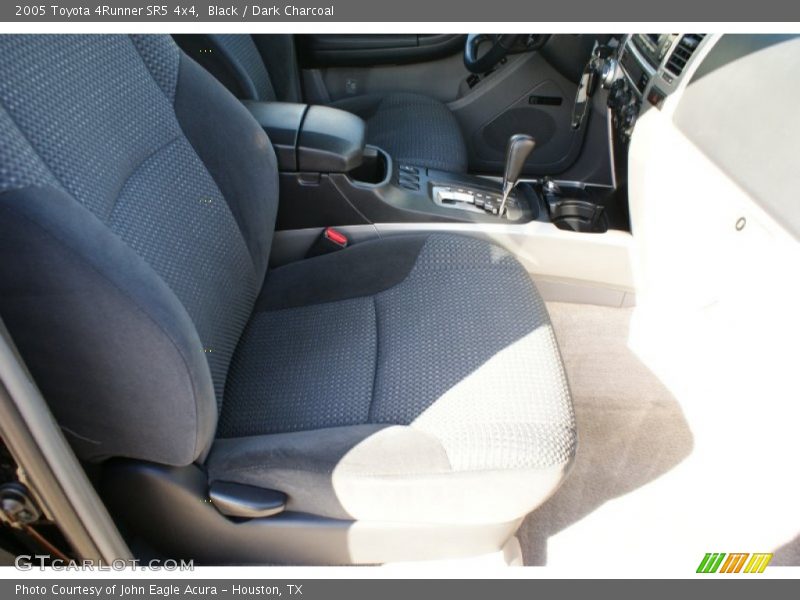 Black / Dark Charcoal 2005 Toyota 4Runner SR5 4x4
