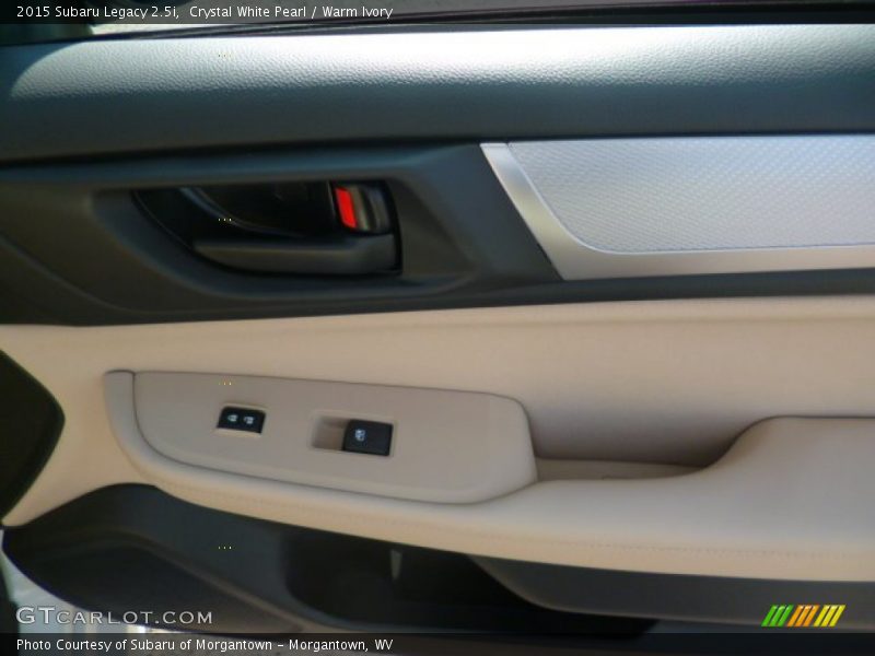 Crystal White Pearl / Warm Ivory 2015 Subaru Legacy 2.5i