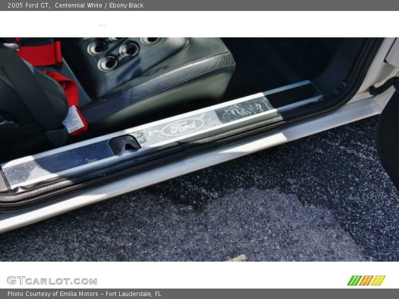 Centennial White / Ebony Black 2005 Ford GT