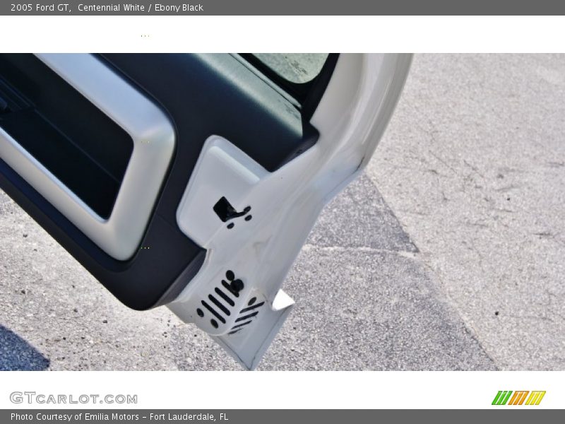 Centennial White / Ebony Black 2005 Ford GT