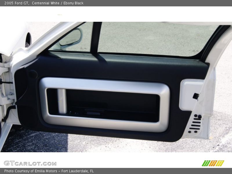 Centennial White / Ebony Black 2005 Ford GT