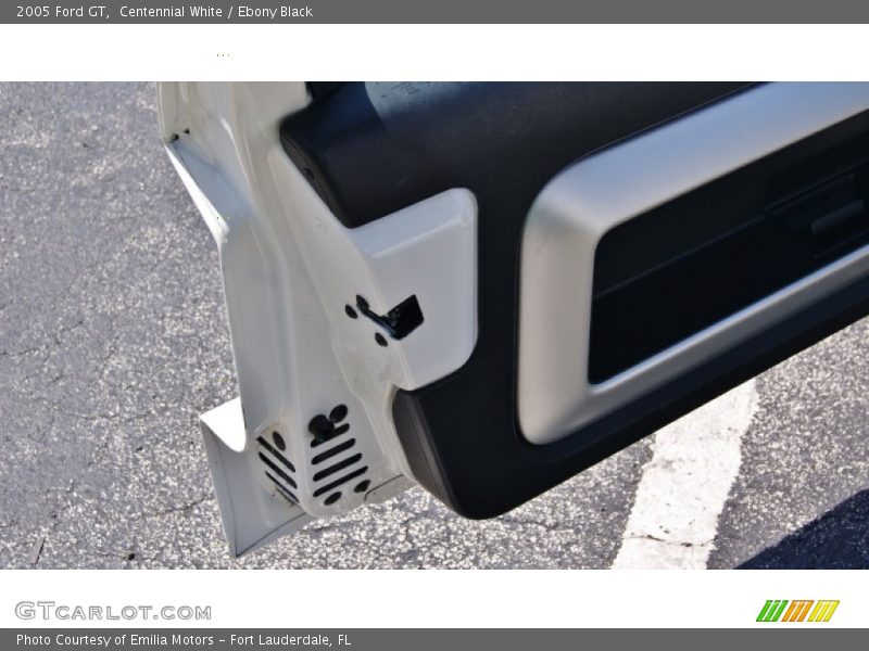 Centennial White / Ebony Black 2005 Ford GT