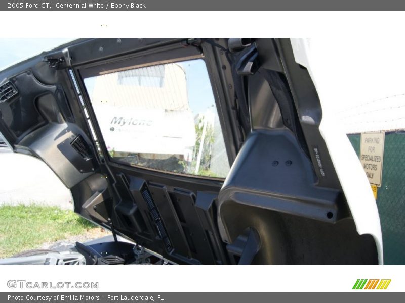Centennial White / Ebony Black 2005 Ford GT