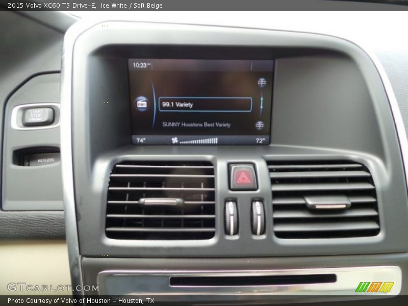 Ice White / Soft Beige 2015 Volvo XC60 T5 Drive-E
