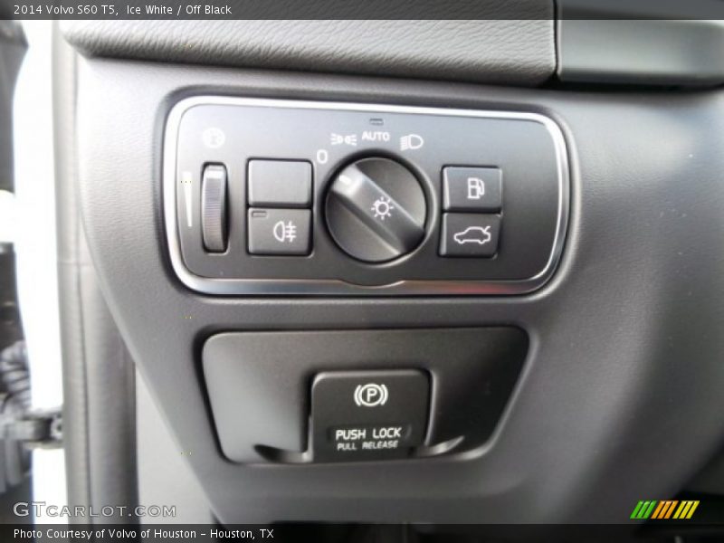Ice White / Off Black 2014 Volvo S60 T5