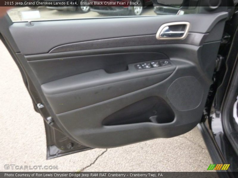 Brilliant Black Crystal Pearl / Black 2015 Jeep Grand Cherokee Laredo E 4x4