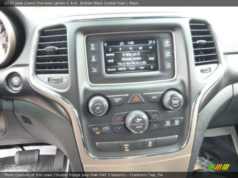 Controls of 2015 Grand Cherokee Laredo E 4x4