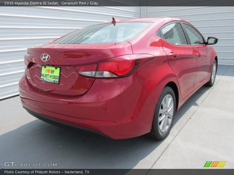 Geranium Red / Gray 2015 Hyundai Elantra SE Sedan