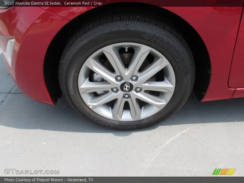 Geranium Red / Gray 2015 Hyundai Elantra SE Sedan