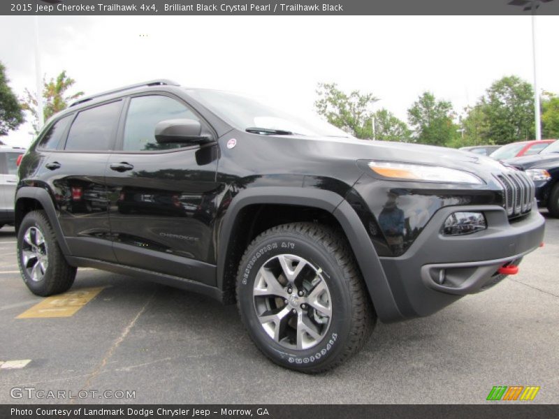 Front 3/4 View of 2015 Cherokee Trailhawk 4x4