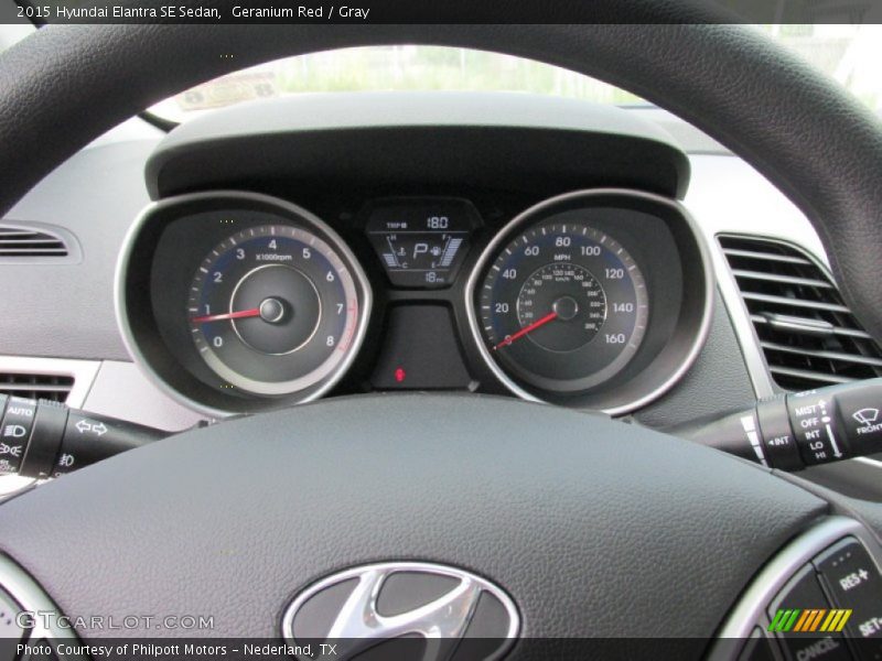 Geranium Red / Gray 2015 Hyundai Elantra SE Sedan