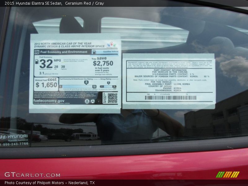 Geranium Red / Gray 2015 Hyundai Elantra SE Sedan