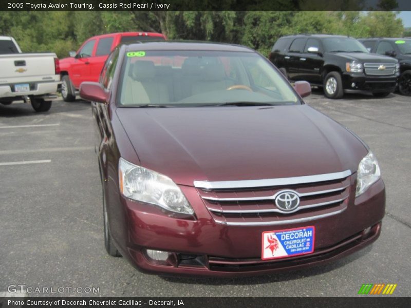 Cassis Red Pearl / Ivory 2005 Toyota Avalon Touring