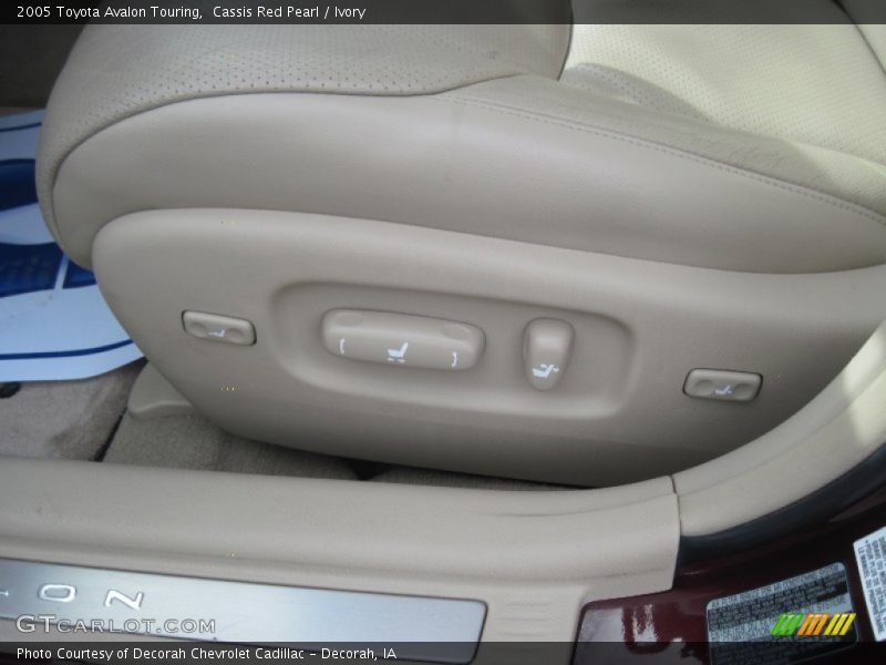 Cassis Red Pearl / Ivory 2005 Toyota Avalon Touring