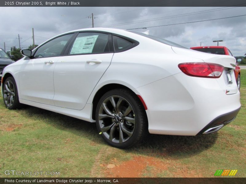 Bright White / Black 2015 Chrysler 200 S