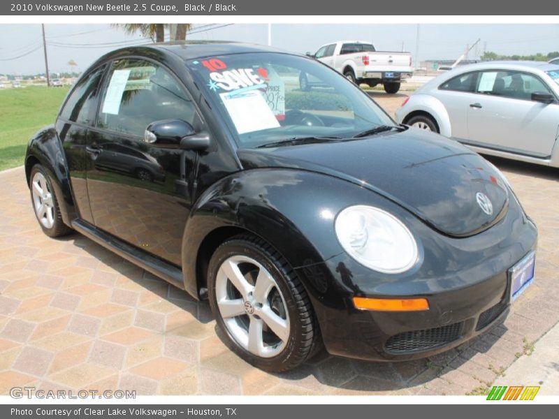 Front 3/4 View of 2010 New Beetle 2.5 Coupe