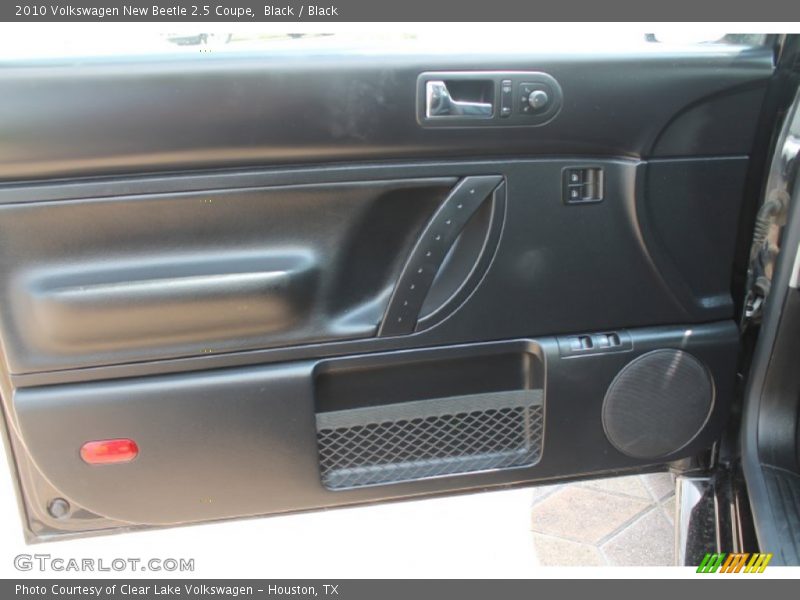 Black / Black 2010 Volkswagen New Beetle 2.5 Coupe