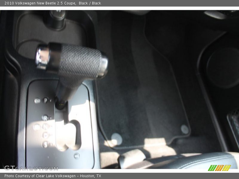 Black / Black 2010 Volkswagen New Beetle 2.5 Coupe