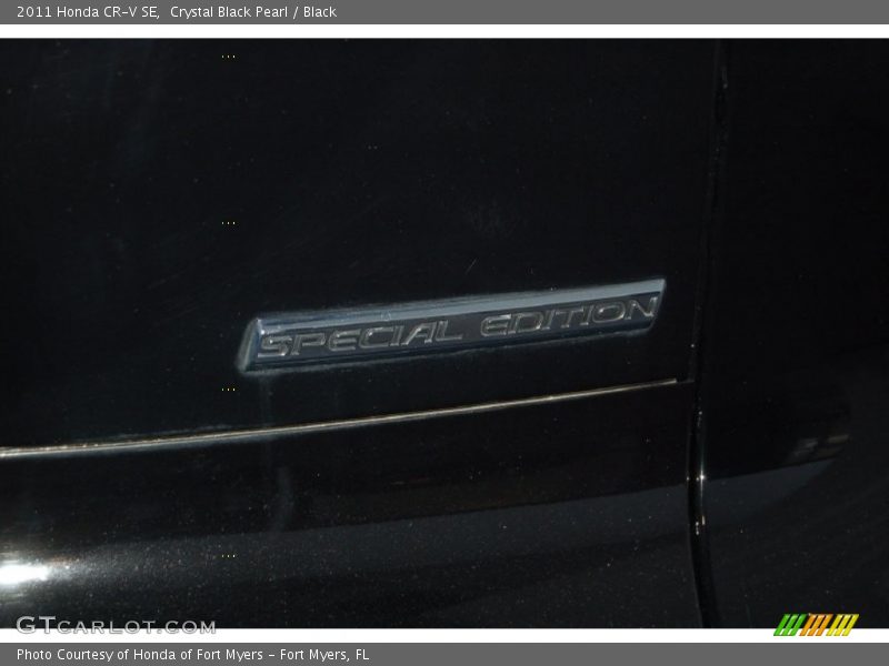 Crystal Black Pearl / Black 2011 Honda CR-V SE